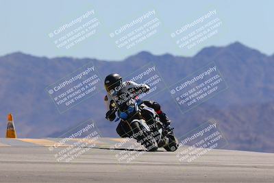 media/Mar-24-2025-Moto Forza (Mon) [[57ce5c5cff]]/3-Beginner Group/Session 4 (Turn 9)/